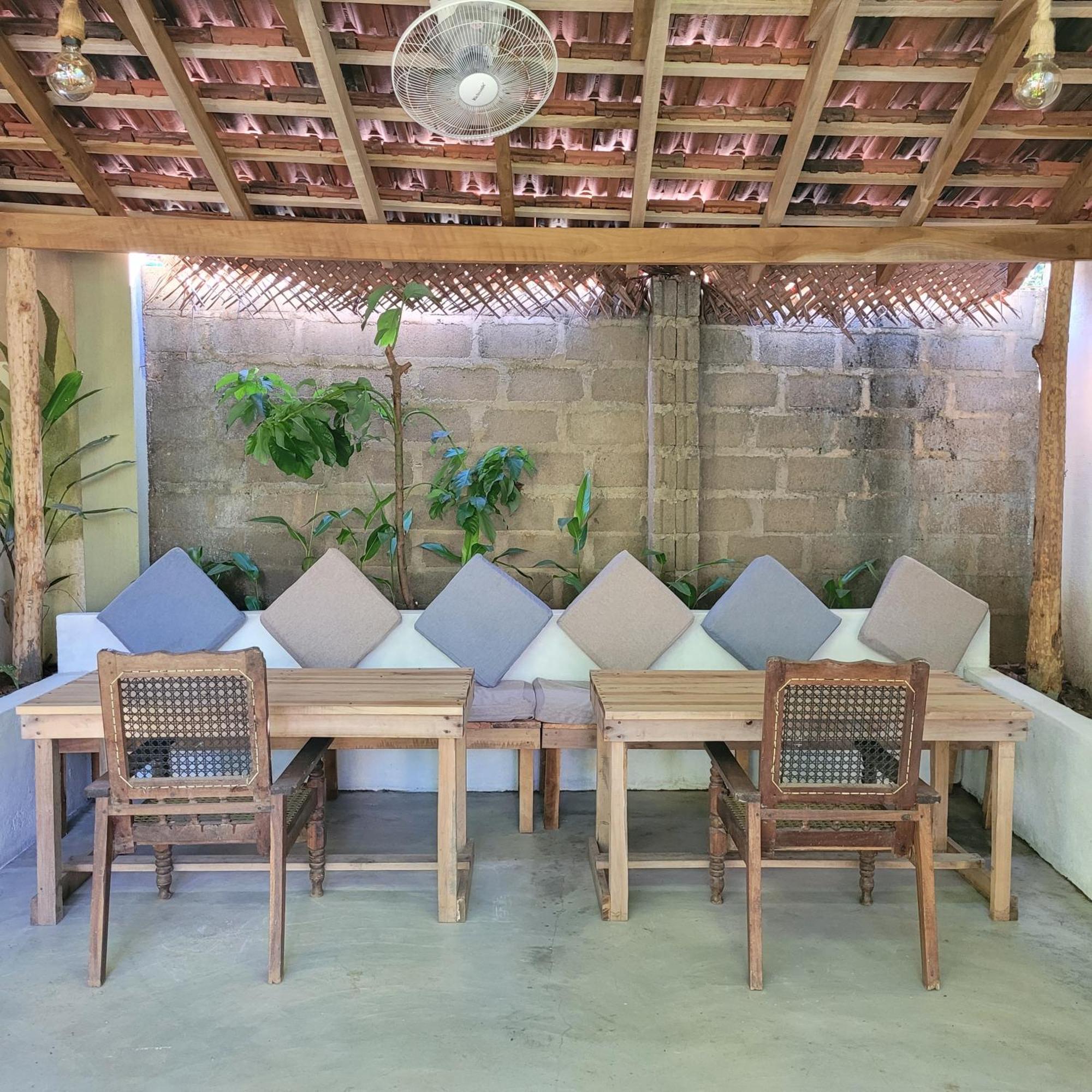Agra Arugambay Hostel Arugam Bay Exterior photo